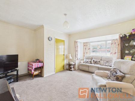 3 bedroom Semi-detached house for sale in Simmonds Road, Walsall, WS3