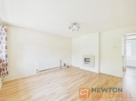 2 bedroom Flat to let in Ludlow Close, Willenhall, WV12