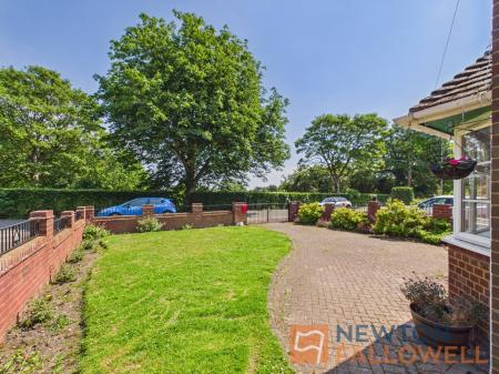 3 bedroom Detached house for sale in Bealeys Lane, Walsall, WS3