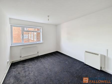 2 bedroom Flat to let in Lichfield Road, Shelfield, WS4