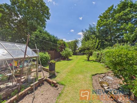 3 bedroom Semi-detached house for sale in Forest Avenue, Walsall, WS3