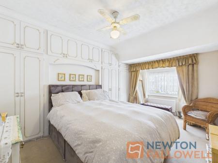 3 bedroom Semi-detached house for sale in Forest Avenue, Walsall, WS3