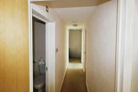 2 bedroom Flat to let in Gomer Street, The Pinnacle, WV13