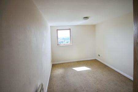 2 bedroom Flat to let in Gomer Street, The Pinnacle, WV13