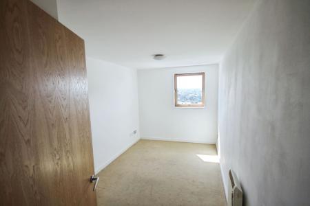 2 bedroom Flat to let in Gomer Street, The Pinnacle, WV13