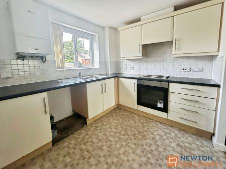 2 bedroom Flat to let in Walker Road, Walsall, WS3
