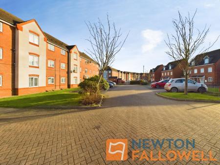 2 bedroom Flat to let in Walker Road, Walsall, WS3