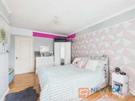 3 bedroom Semi-detached house for sale in Harden Road, Walsall, WS3