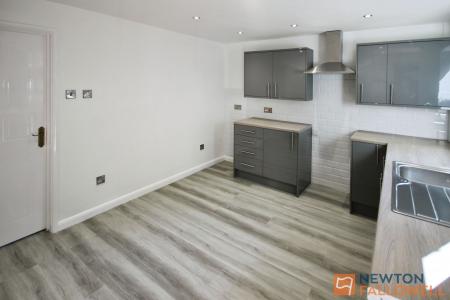 2 bedroom Semi-detached house to let in Saunton Road, Walsall, WS3