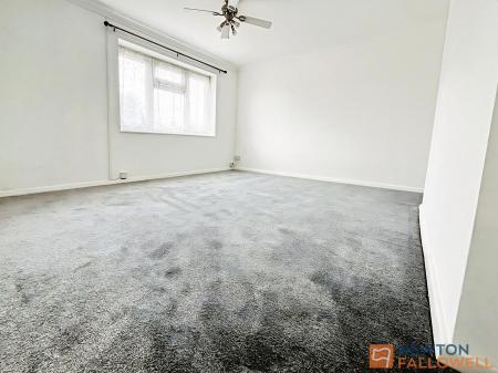 1 bedroom Flat to let in New Street, Rushall, WS4