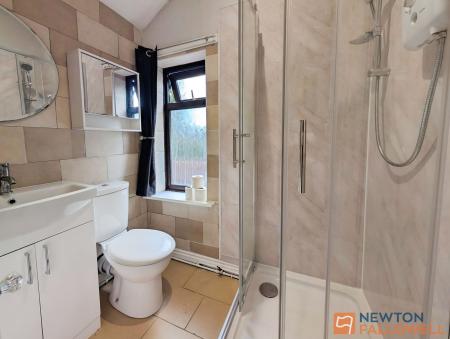 1 bedroom Flat to let in Field Road, Walsall, WS3