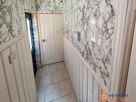 1 bedroom Flat to let in Field Road, Walsall, WS3
