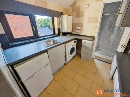 1 bedroom Flat to let in Field Road, Walsall, WS3
