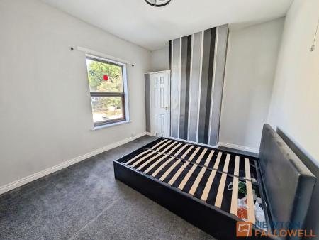 1 bedroom Flat to let in Field Road, Walsall, WS3
