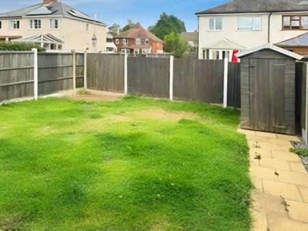 3 bedroom Semi-detached house to let in Park Road, Norton Canes, WS11