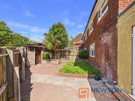 3 bedroom Semi-detached house for sale in Chestnut Road, Walsall, WS3