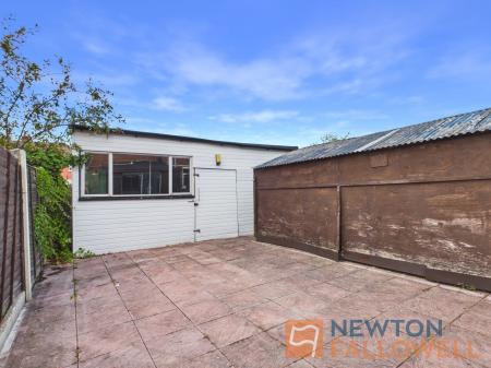 1 bedroom Flat for sale in Shackleton Road, Walsall, WS3