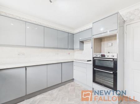 1 bedroom Flat for sale in Shackleton Road, Walsall, WS3