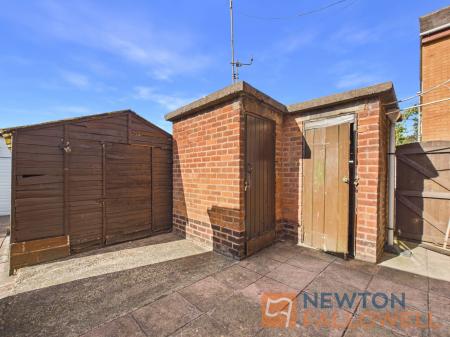 1 bedroom Flat for sale in Shackleton Road, Walsall, WS3
