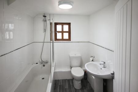2 bedroom Terraced House to let in Broad Street, Cannock, WS11