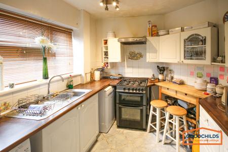 2 bedroom Terraced House to let in Telford Road, Walsall, WS2