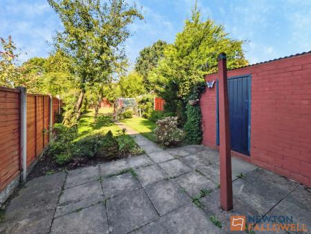 2 bedroom Terraced House to let in Griffiths Drive, Wolverhampton, WV11