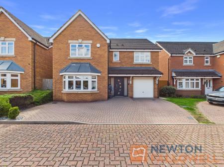 4 bedroom Detached house for sale in Dukes Grove, Bloxwich, WS3