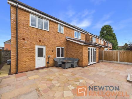4 bedroom Detached house for sale in Dukes Grove, Bloxwich, WS3