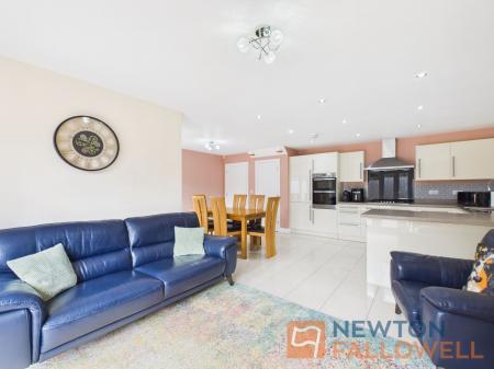 4 bedroom Detached house for sale in Dukes Grove, Bloxwich, WS3