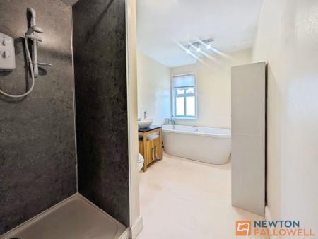 2 bedroom Terraced House to let in Bloxwich Road, Walsall, WS2