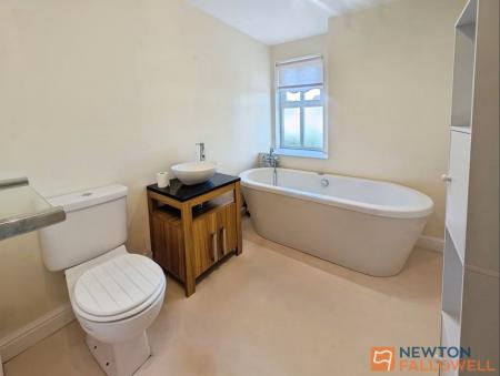 2 bedroom Terraced House to let in Bloxwich Road, Walsall, WS2