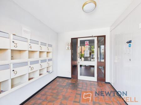 1 bedroom Flat for sale in High Ridge Close, Aldridge, WS9