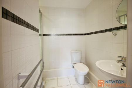 2 bedroom Flat to let in Albion Street, Wolverhampton, WV1