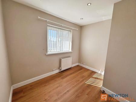 3 bedroom Semi-detached house to let in Meadow Lane, Willenhall, WV12