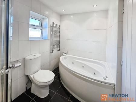 3 bedroom Semi-detached house to let in Meadow Lane, Willenhall, WV12