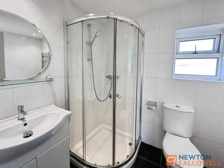 3 bedroom Semi-detached house to let in Meadow Lane, Willenhall, WV12