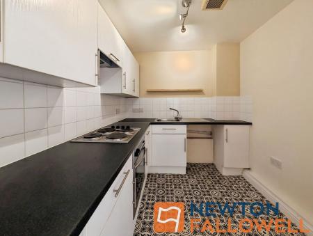 2 bedroom Flat to let in High Street, Bloxwich, WS3