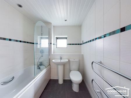 2 bedroom Flat to let in Albion Street, Wolverhampton, WV1