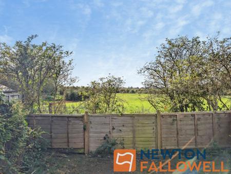2 bedroom Semi-detached house to let in Orchard Close, Rushall, WS4