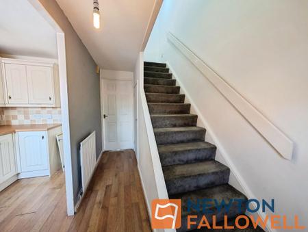 2 bedroom Semi-detached house to let in Orchard Close, Rushall, WS4