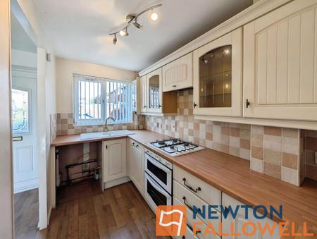 2 bedroom Semi-detached house to let in Orchard Close, Rushall, WS4