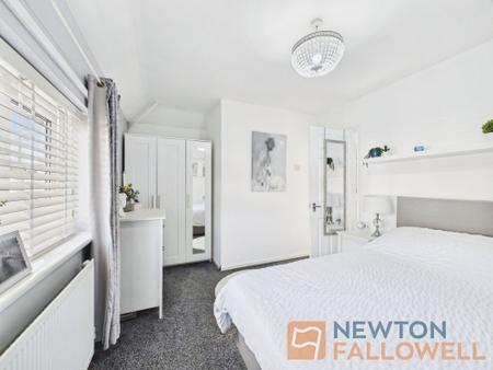 2 bedroom Semi-detached house for sale in King Charles Avenue, Walsall, WS2