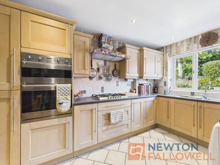3 bedroom End of terrace house for sale in Cromwell Close, Bentley, WS2