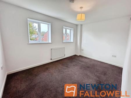 4 bedroom Semi-detached house to let in Woodall Street, Walsall, WS3