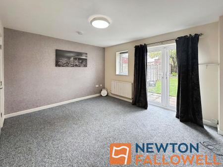 4 bedroom Semi-detached house to let in Woodall Street, Walsall, WS3