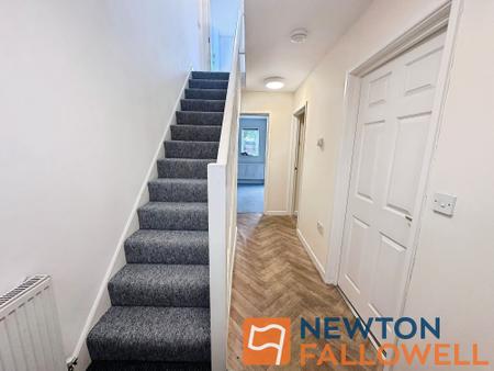 4 bedroom Semi-detached house to let in Woodall Street, Walsall, WS3
