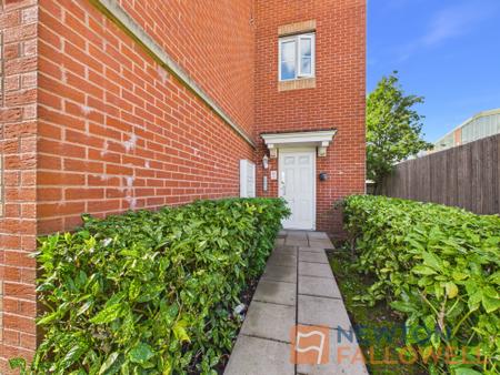2 bedroom Flat for sale in Thornbury Road, Walsall, WS2