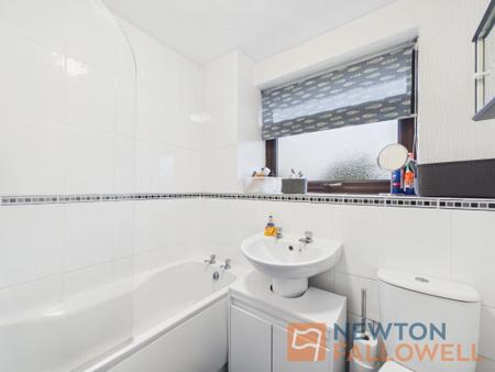 2 bedroom Semi-detached house for sale in Grazewood Close, Willenhall, WV12