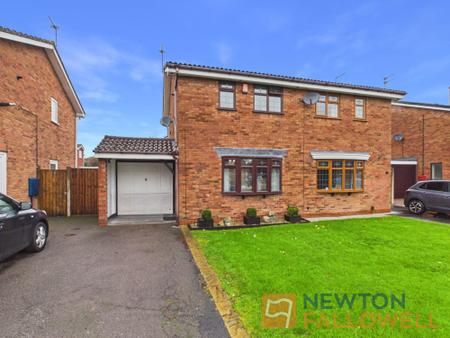 Grazewood Close, Willenhall, WV12