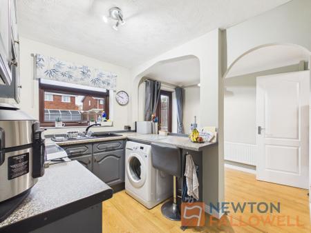 2 bedroom Semi-detached house for sale in Grazewood Close, Willenhall, WV12